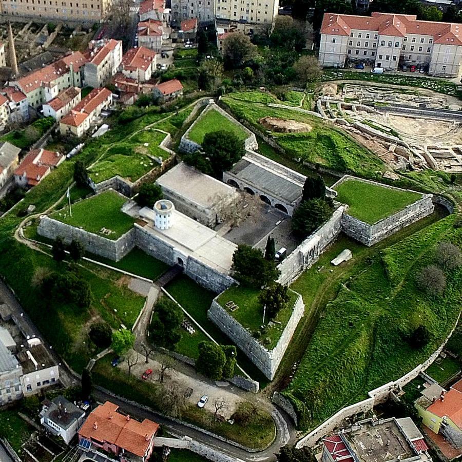 City Center Studio 4 Two Пула Екстер'єр фото