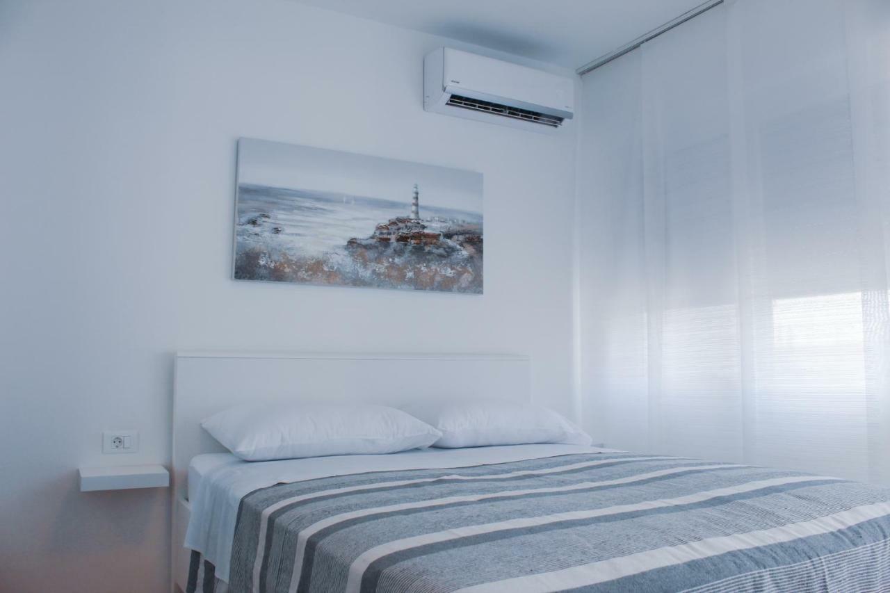 City Center Studio 4 Two Пула Екстер'єр фото