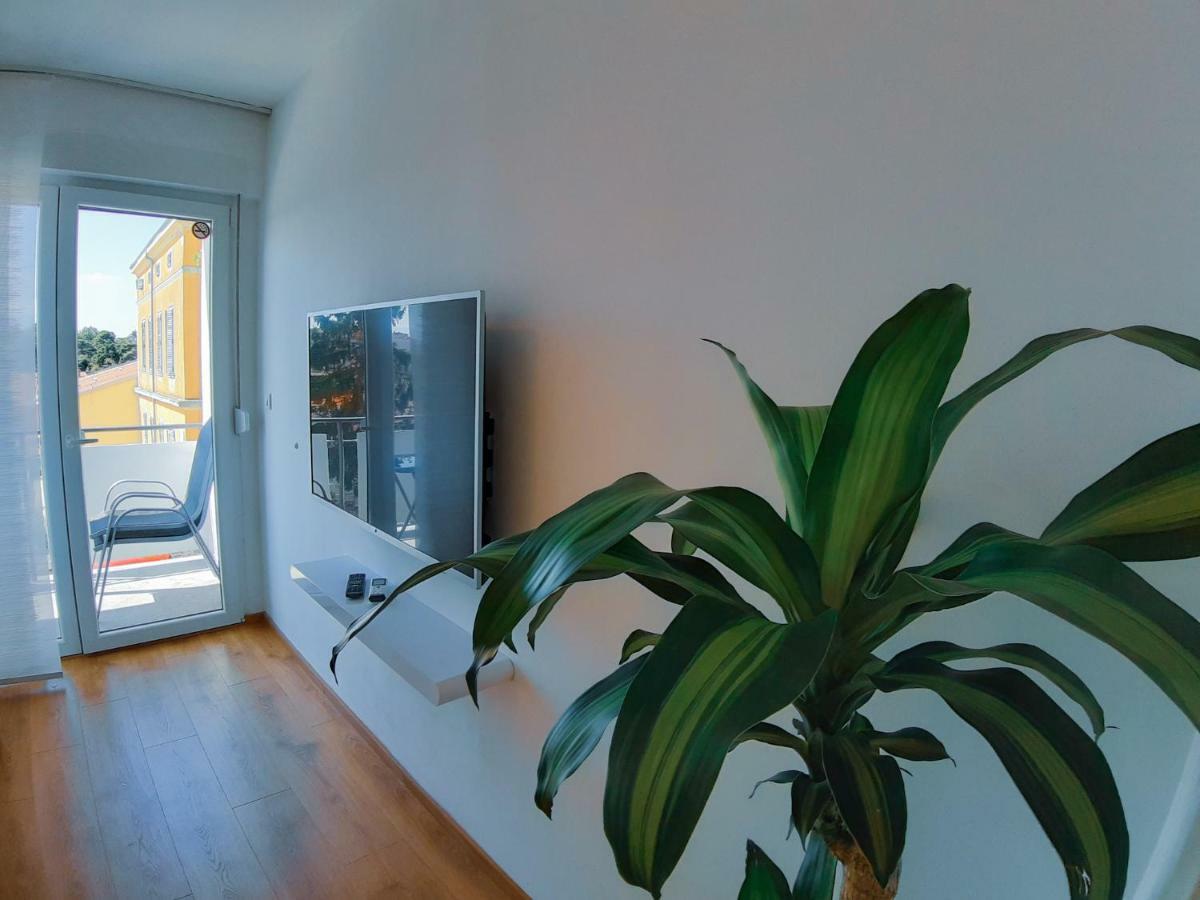 City Center Studio 4 Two Пула Екстер'єр фото