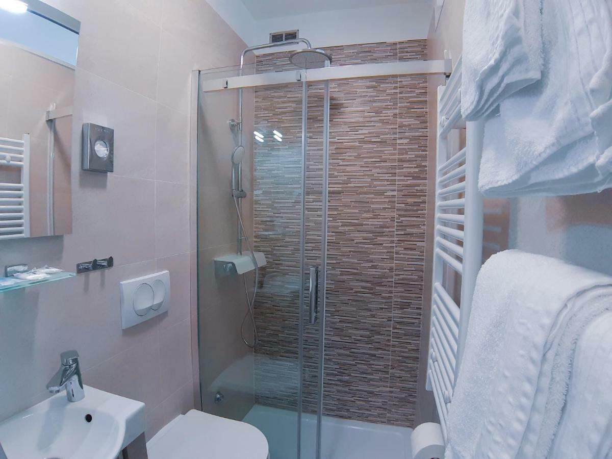 City Center Studio 4 Two Пула Екстер'єр фото